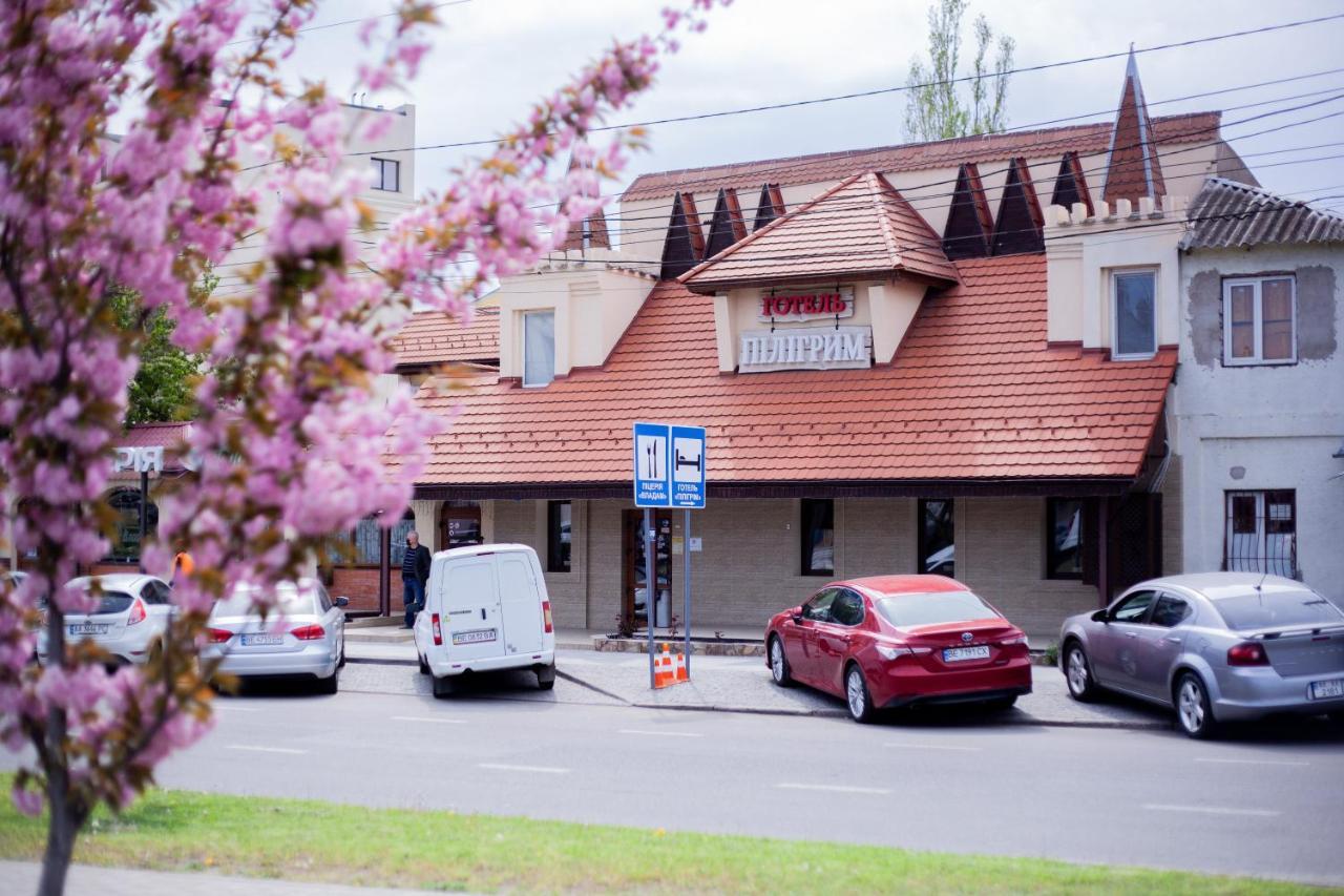 Piligrim 2 Hotell Mykolajiv Eksteriør bilde